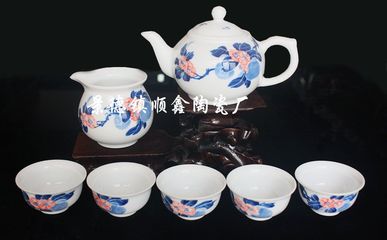 手繪青花瓷茶具 景德鎮匠心傳承與九正品牌的優雅融合